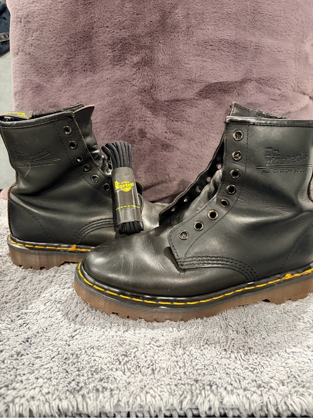 RARE Vintage 90’s Dr. Martens 1460 Made in England Boots 6 1/2-New Laces